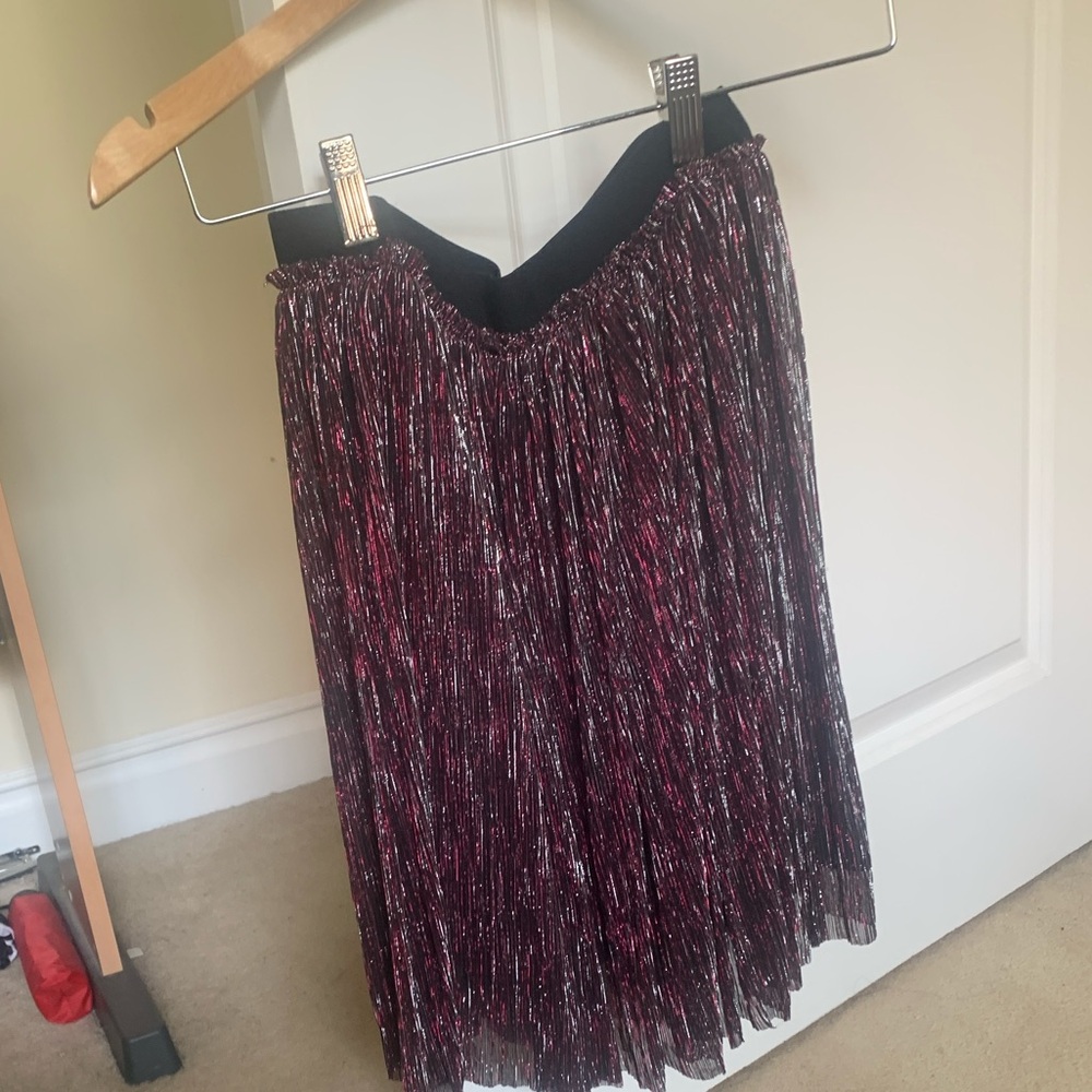 H&M Black and Red A-Line Skirt